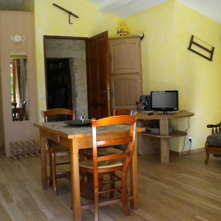 Apartamento Au col de Cygne Blanzac-les-Matha Exterior foto