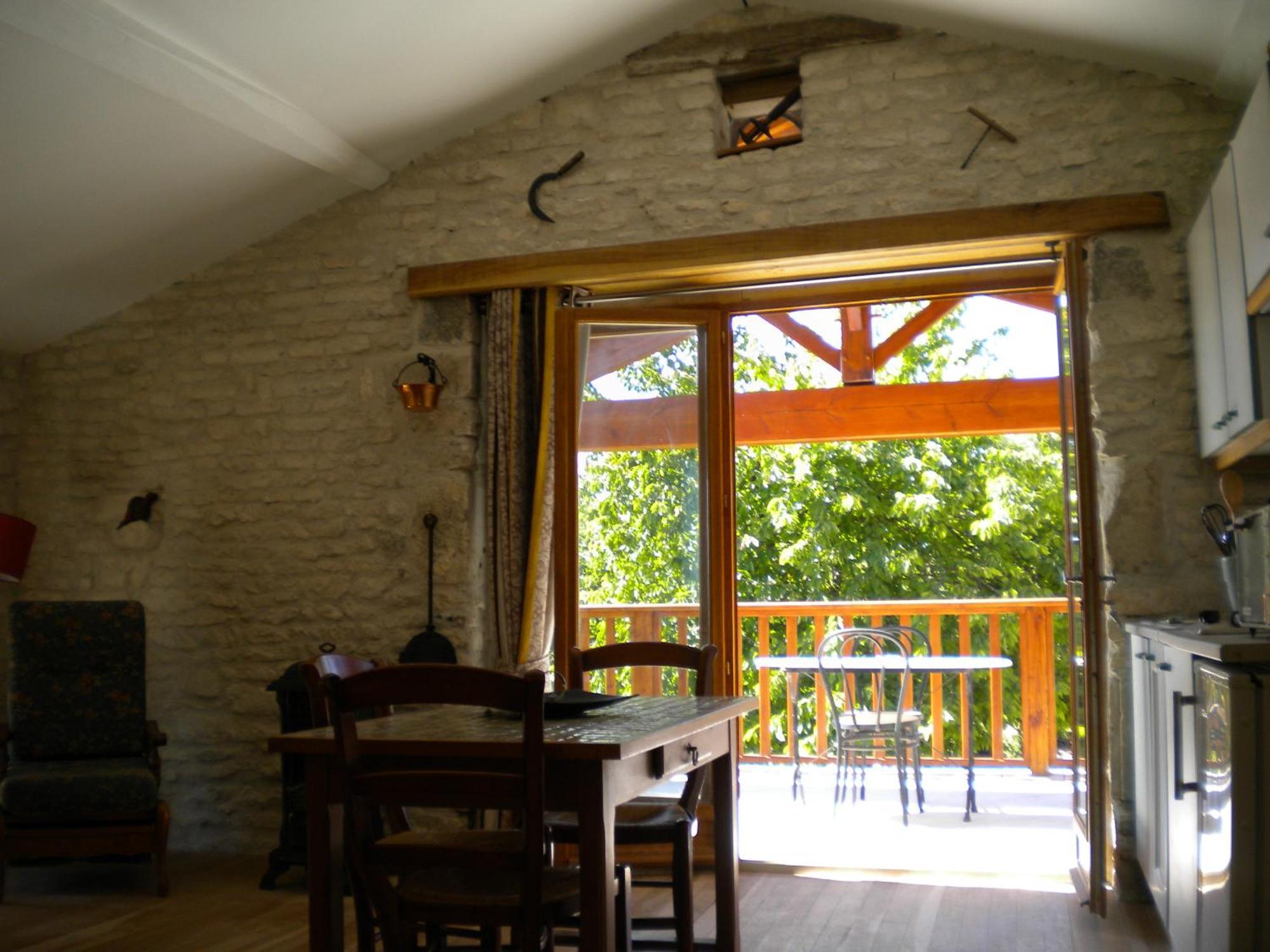 Apartamento Au col de Cygne Blanzac-les-Matha Exterior foto